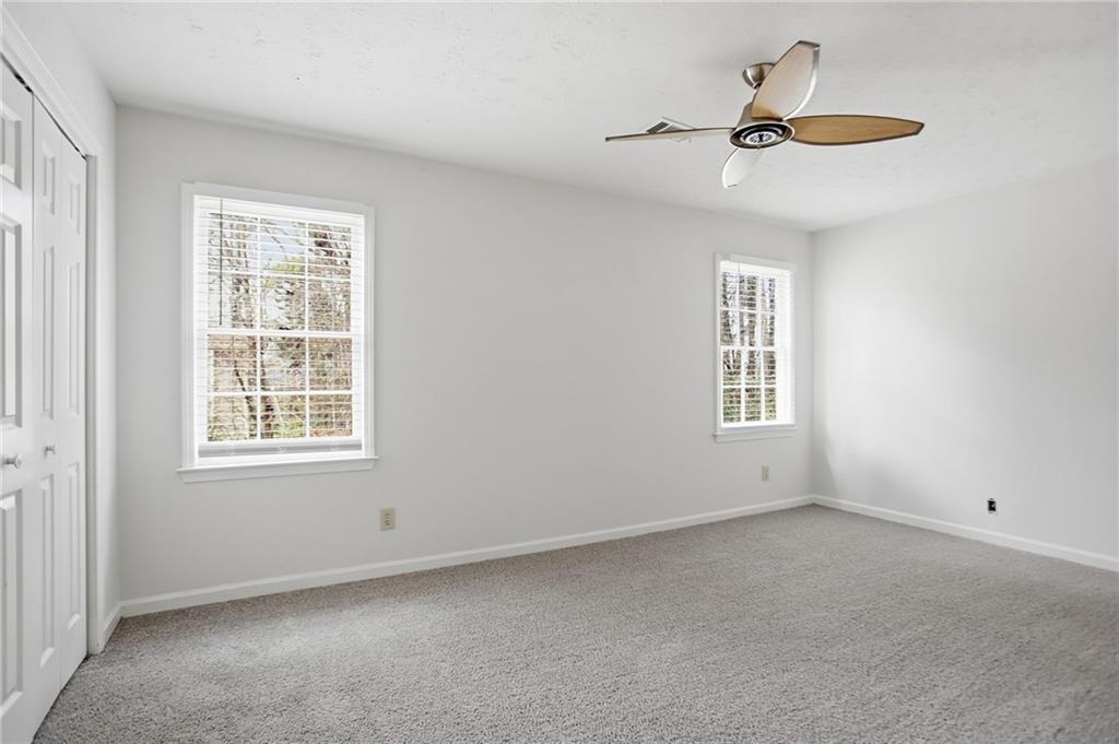 889 Lakeview Road Grayson, GA 30017 - Photo 14 of 35