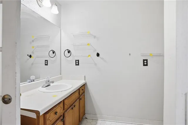 $334,900 | 889 Lakeview Road, Grayson, GA 30017