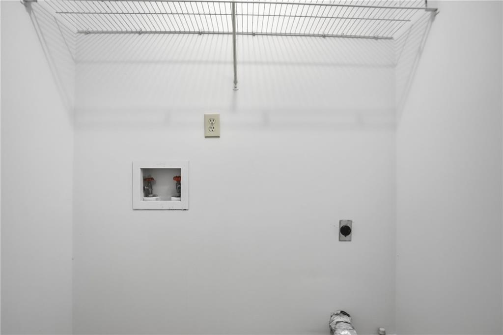 889 Lakeview Road Grayson, GA 30017 - Photo 24 of 35