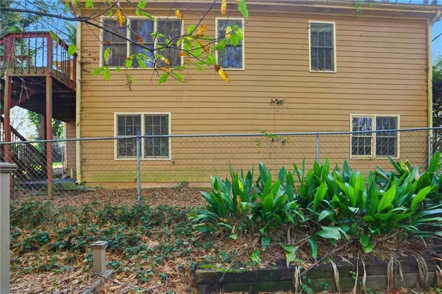 $334,900 | 889 Lakeview Road, Grayson, GA 30017