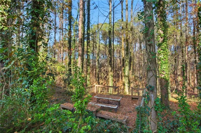 $334,900 | 889 Lakeview Road, Grayson, GA 30017