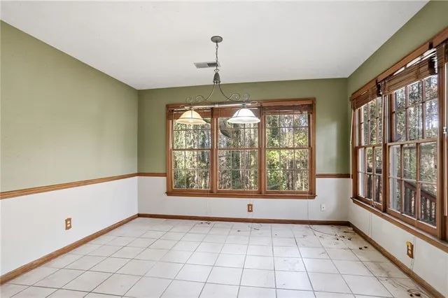 $334,900 | 889 Lakeview Road, Grayson, GA 30017