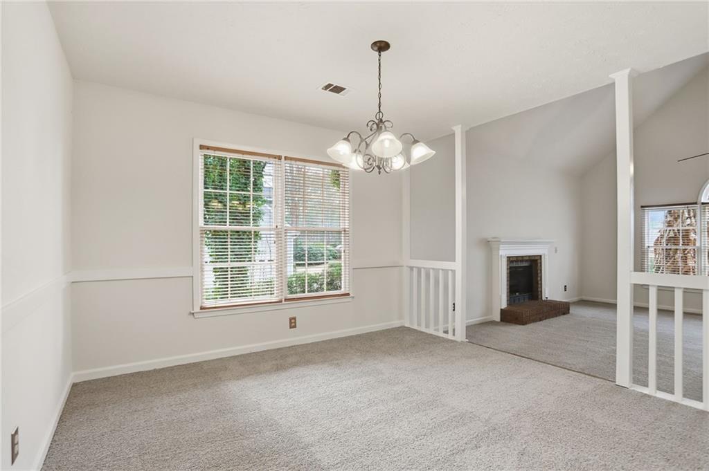 889 Lakeview Road Grayson, GA 30017 - Photo 10 of 35