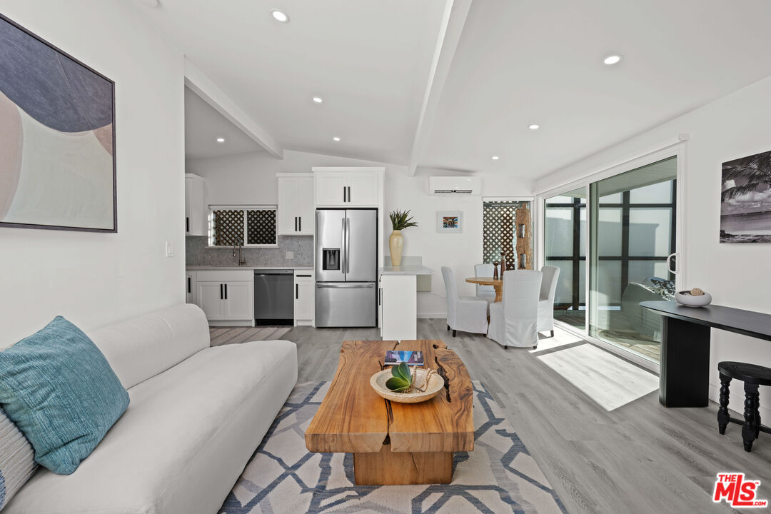 25154 Malibu Road, Unit 2 Malibu, CA 90265 - Photo 5 of 34