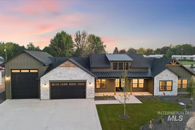 $899,900 | 7096 East Chicken Hawk Loop, Nampa, ID 83686