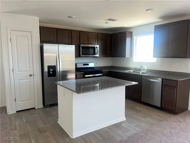 $2,200 | 7010 Sol Brillante Street, North Las Vegas, NV 89086