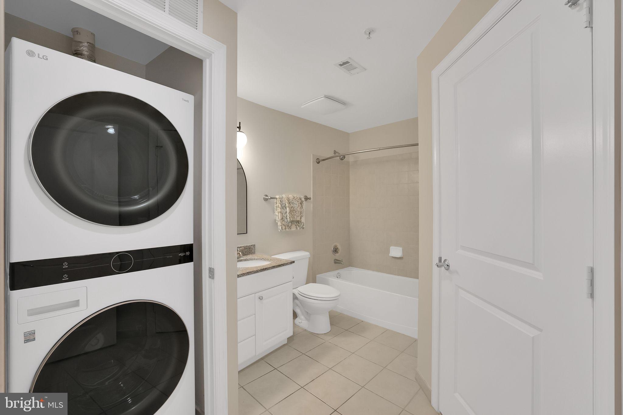 3600 South Glebe Road, Unit 321W Arlington, VA 22202 - Photo 34 of 51 HE washer-dryer
