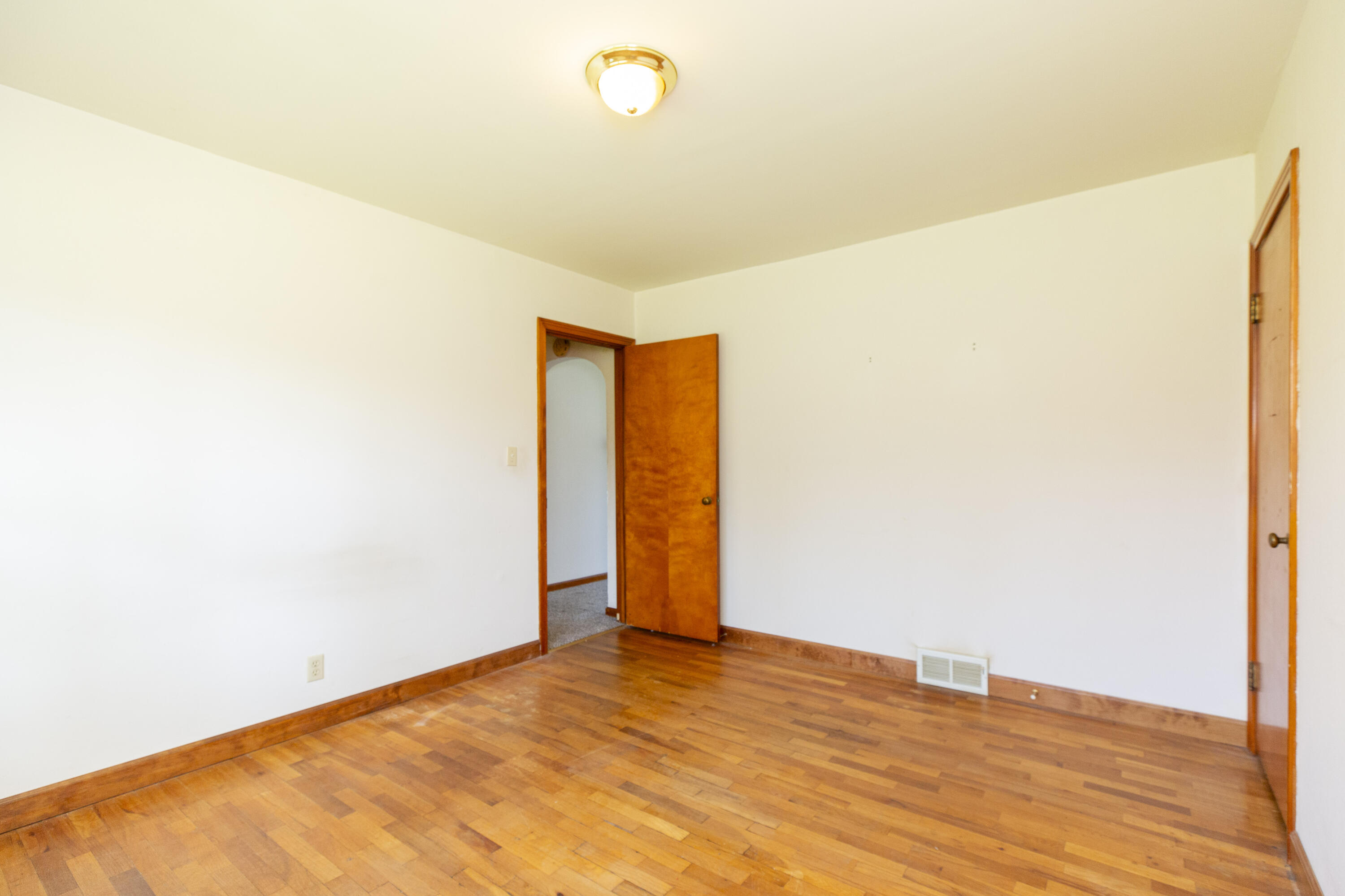 1216 East Bertrand Road Niles, MI 49120 - Photo 13 of 30 1216 Bertrand_2024_3617