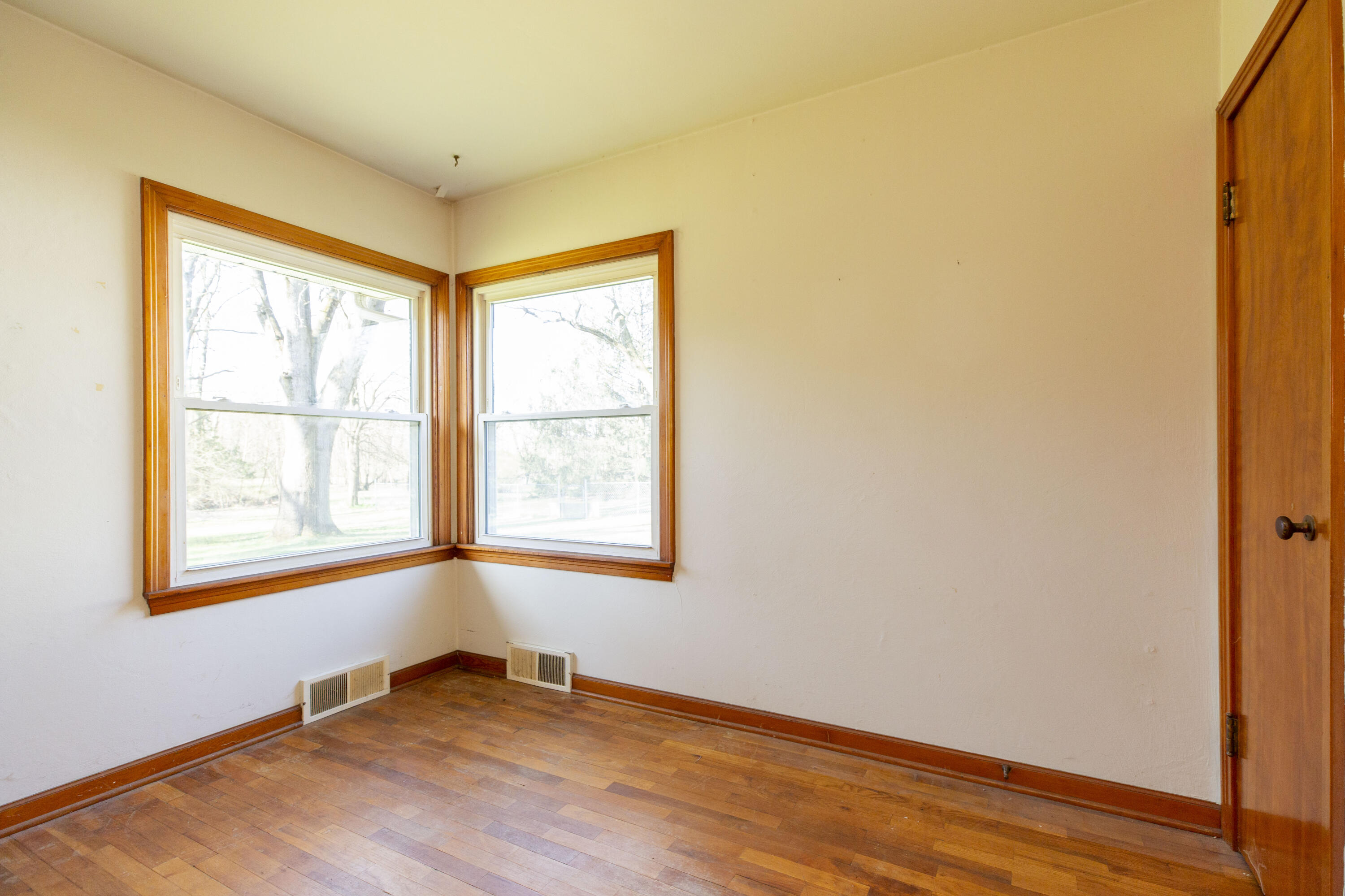 1216 East Bertrand Road Niles, MI 49120 - Photo 17 of 30 1216 Bertrand_2024_3626