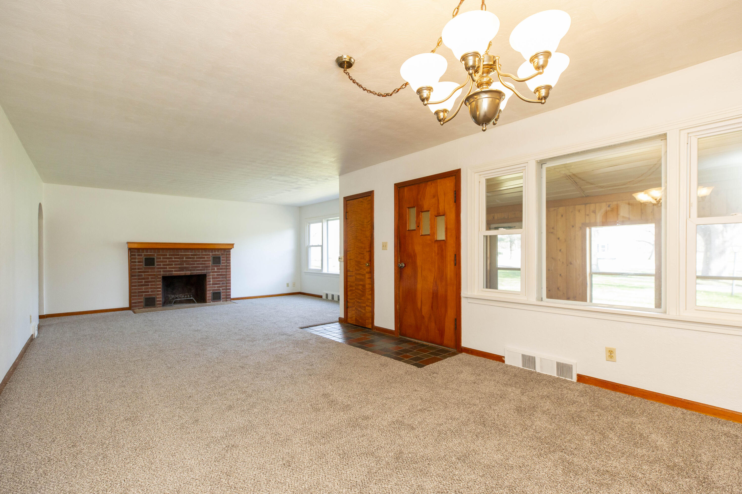 1216 East Bertrand Road Niles, MI 49120 - Photo 3 of 30 1216 Bertrand_2024_3601