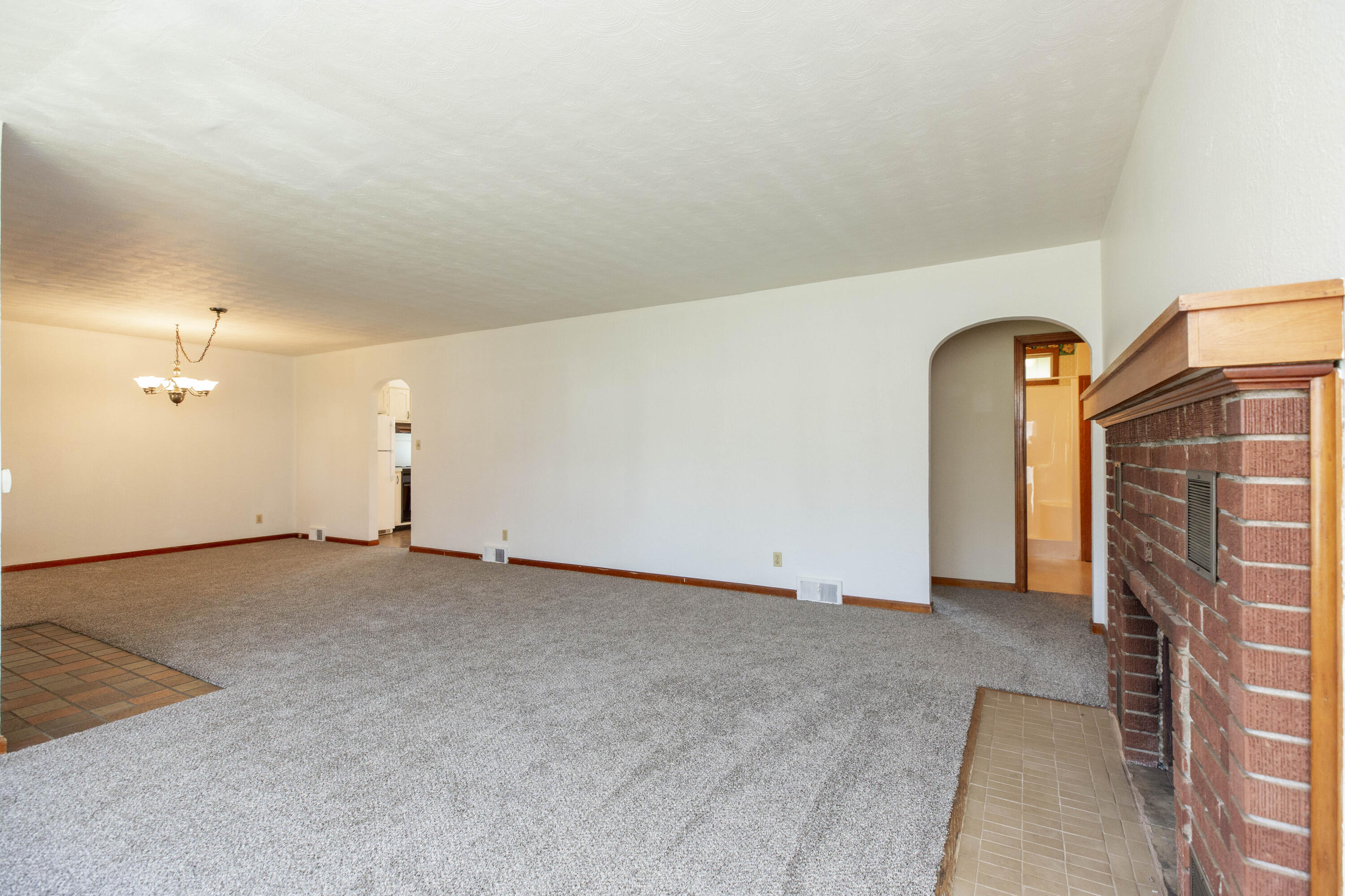 1216 East Bertrand Road Niles, MI 49120 - Photo 4 of 30 1216 Bertrand_2024_3606