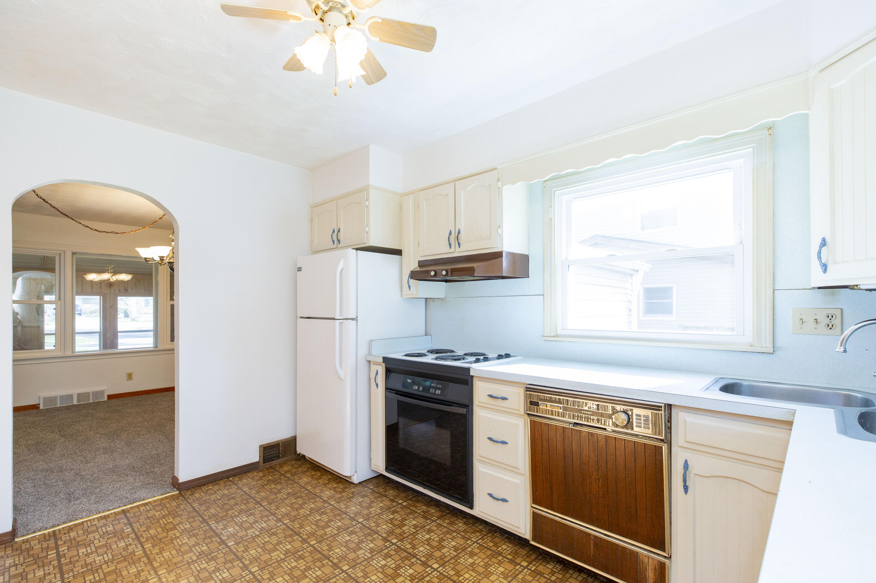 1216 East Bertrand Road Niles, MI 49120 - Photo 8 of 30 1216 Bertrand_2024_3610