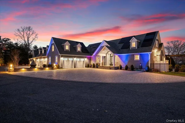 $7,490,000 | 19 West Tiana Road, Hampton Bays, NY 11946