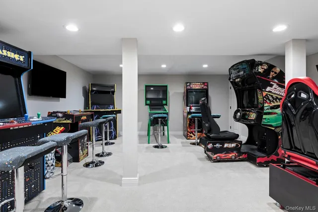 a view of a garage