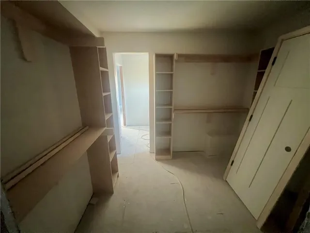 $453,900 | 1345 North Holland Court, Independence, MO 64056