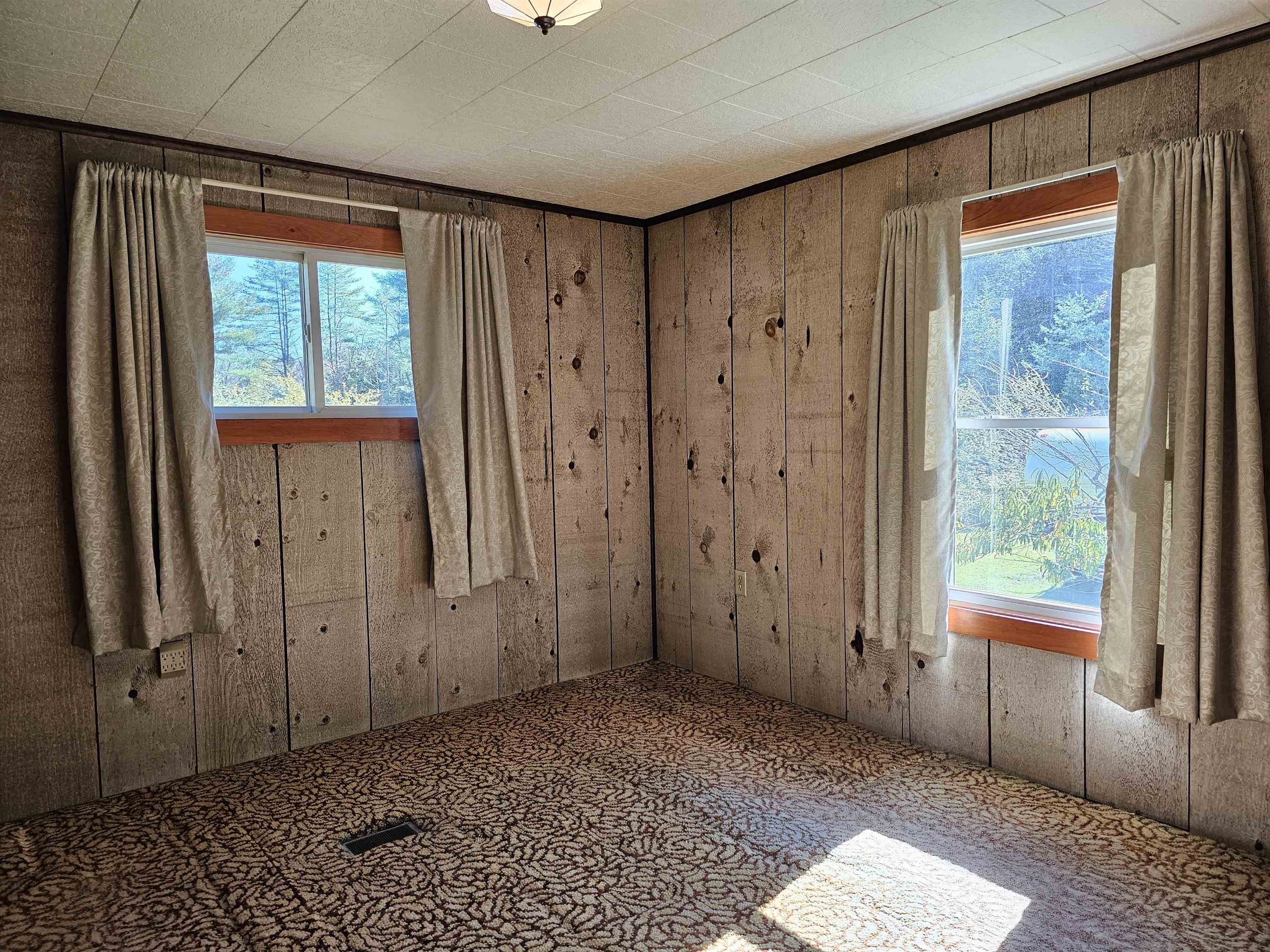 818 Davidson Hill Road Chester, VT 05143 - Photo 14 of 39