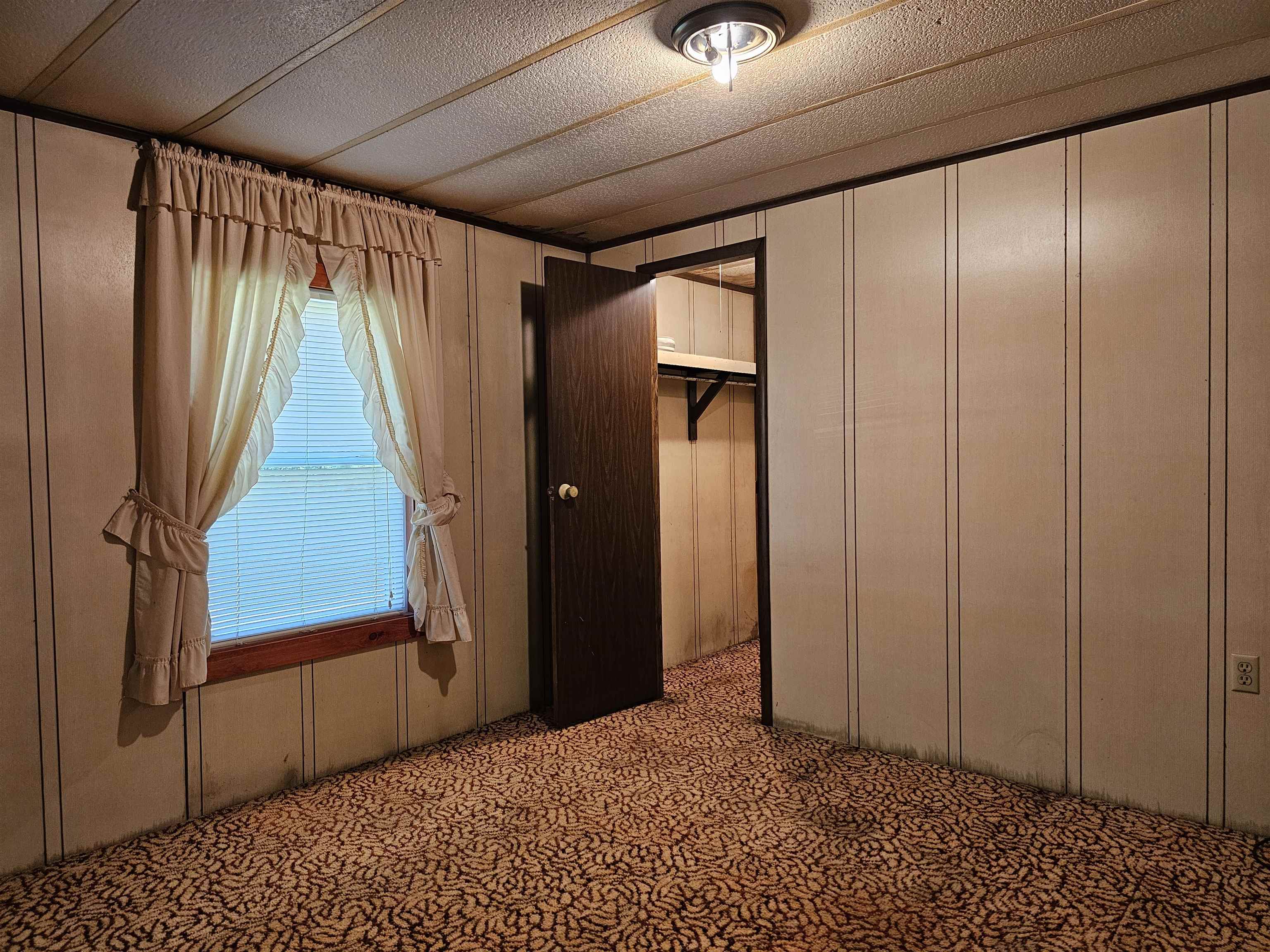 818 Davidson Hill Road Chester, VT 05143 - Photo 18 of 39