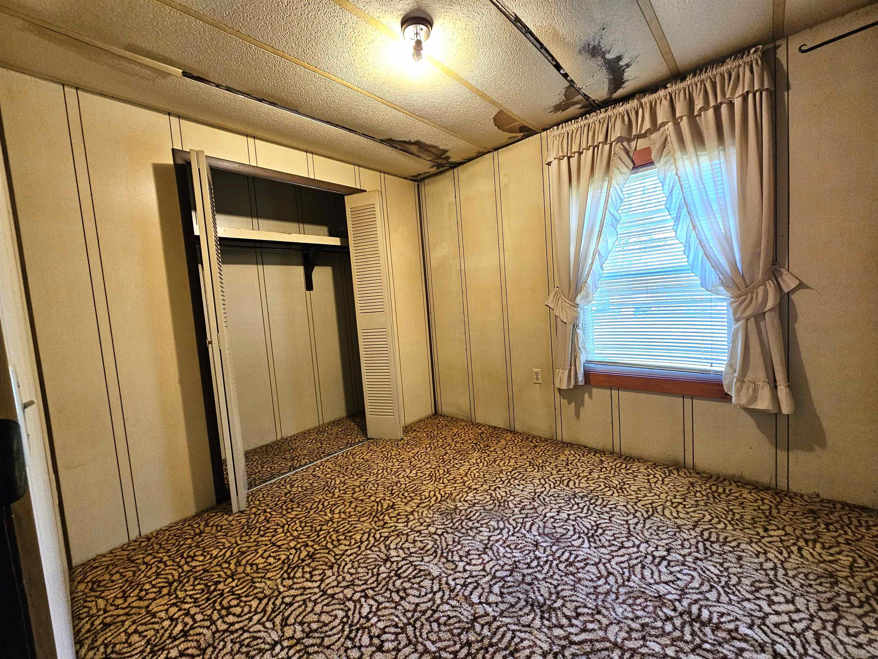 818 Davidson Hill Road Chester, VT 05143 - Photo 19 of 39