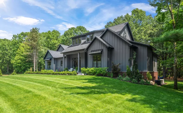 $2,125,000 | 3341 Gaslight Lane, Saugatuck, MI 49453