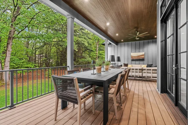 $2,125,000 | 3341 Gaslight Lane, Saugatuck, MI 49453