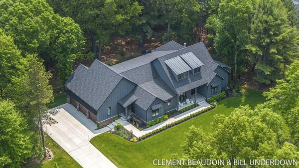 $2,125,000 | 3341 Gaslight Lane, Saugatuck, MI 49453