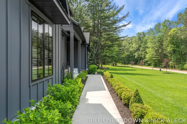 $2,125,000 | 3341 Gaslight Lane, Saugatuck, MI 49453