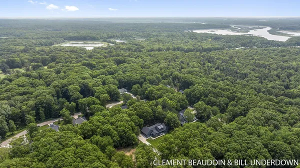 $2,125,000 | 3341 Gaslight Lane, Saugatuck, MI 49453
