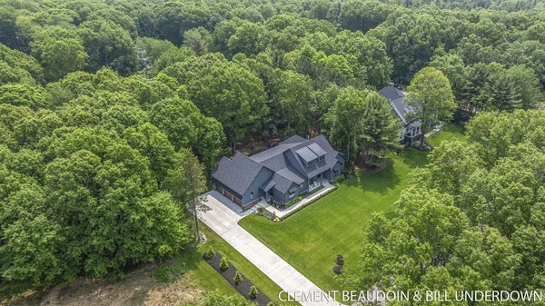 $2,125,000 | 3341 Gaslight Lane, Saugatuck, MI 49453