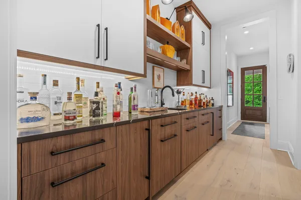 $2,125,000 | 3341 Gaslight Lane, Saugatuck, MI 49453