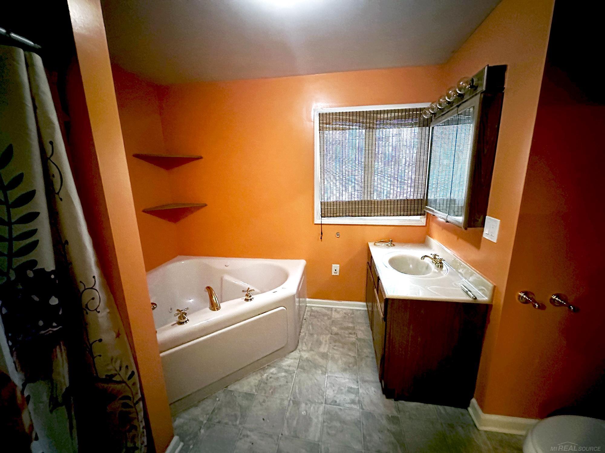 8368 Coldwater Road Flushing, MI 48433 - Photo 8 of 12
