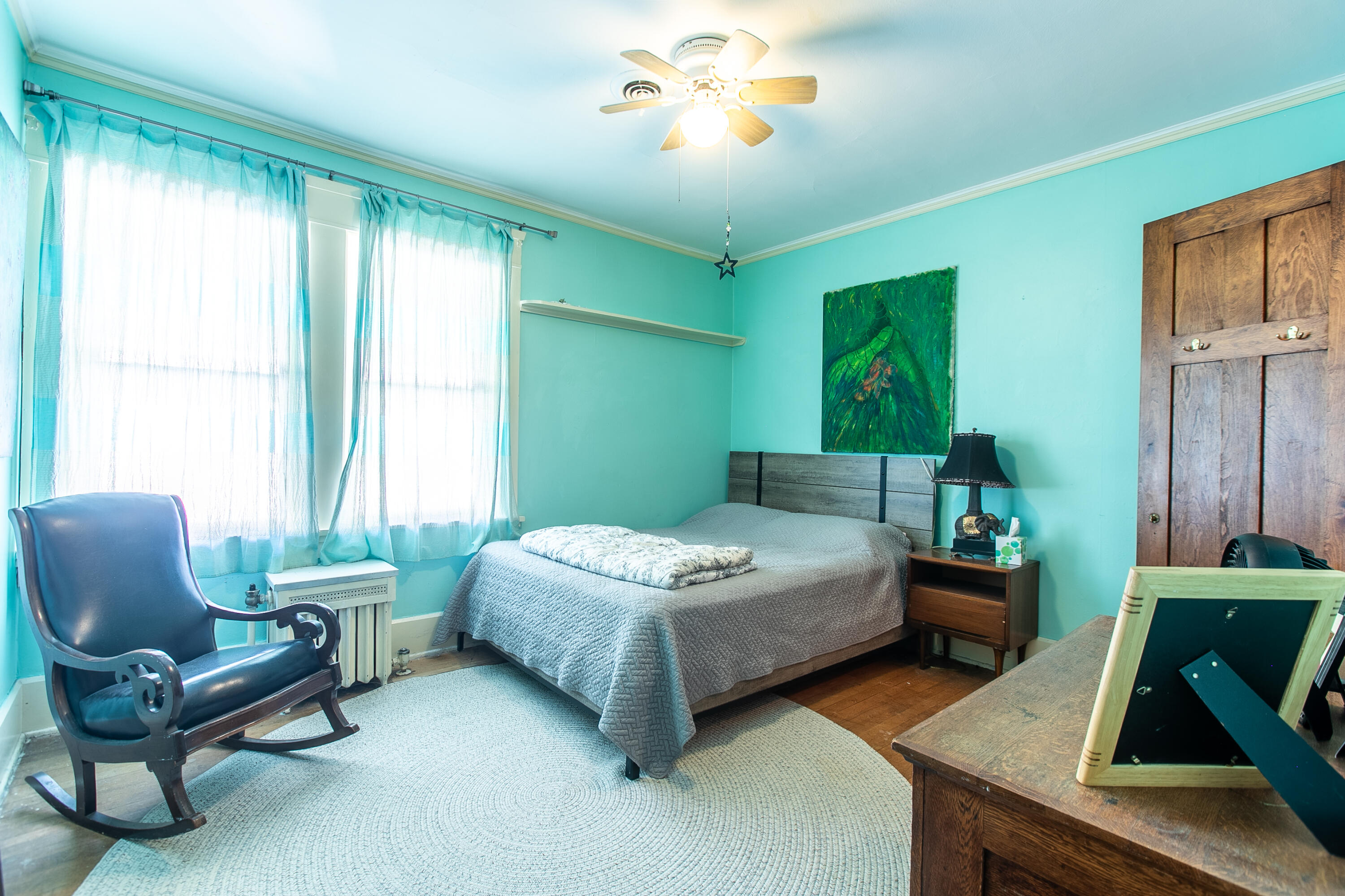 2915 Washington Avenue Racine, WI 53405 - Photo 19 of 29 Super cozy with ceiling fan!