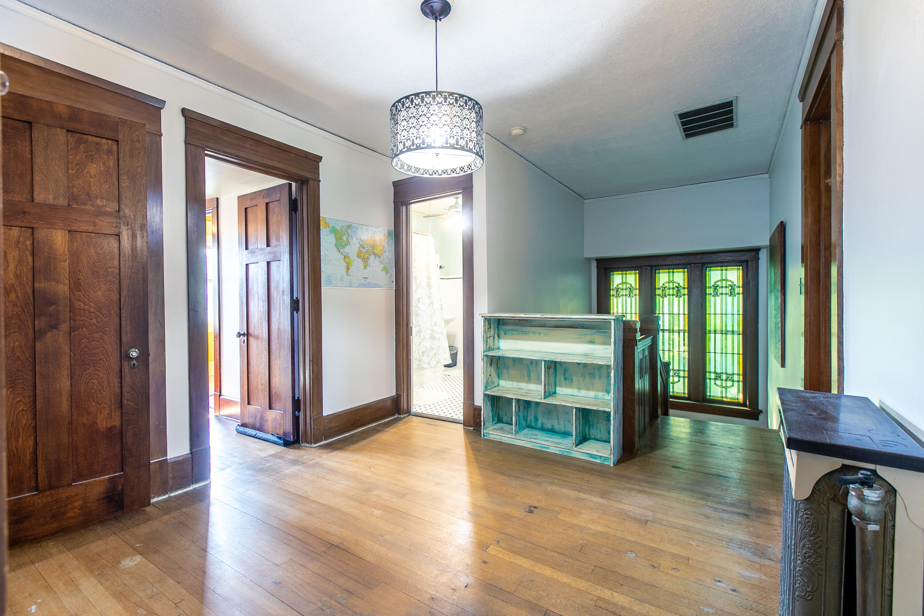 2915 Washington Avenue Racine, WI 53405 - Photo 22 of 29 Jumbo 10x10 upper landing!