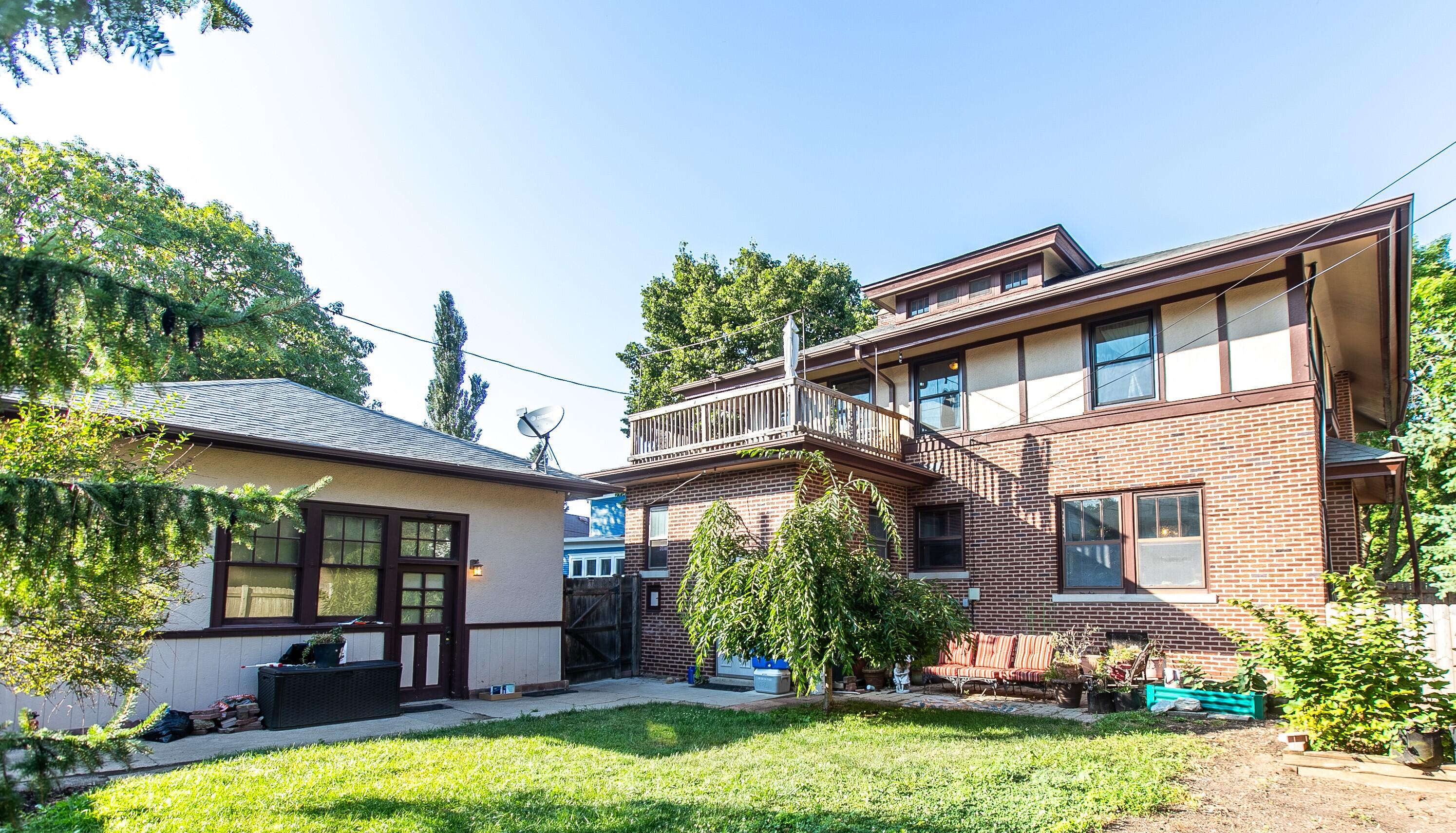 2915 Washington Avenue Racine, WI 53405 - Photo 26 of 29 Privacy fence surrounds!