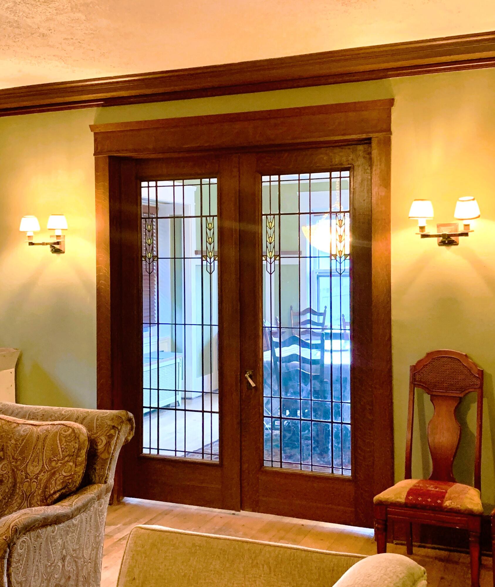 2915 Washington Avenue Racine, WI 53405 - Photo 5 of 29 Classy & classic Dining Rooms doors!