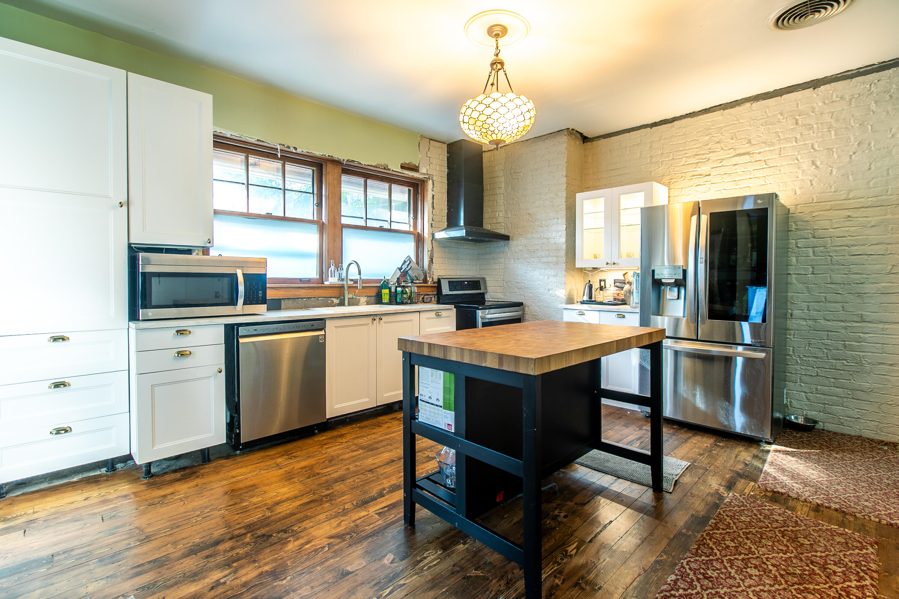 2915 Washington Avenue Racine, WI 53405 - Photo 8 of 29 Contemporary kitchen in a vintage home!