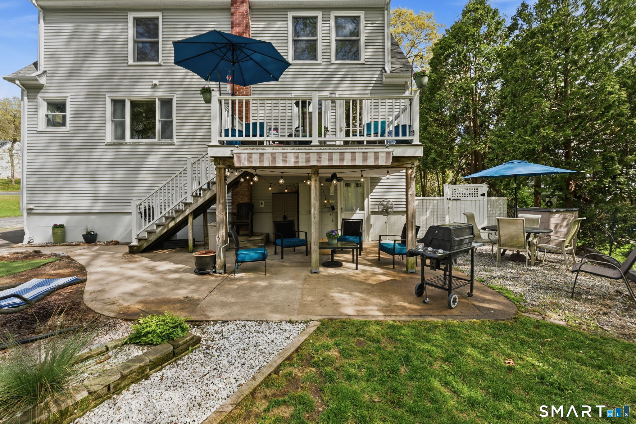 25 Forest Road East Lyme, CT 06357 - Photo 8 of 40