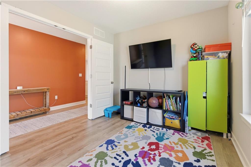 8913 Southwest 8th Street Blue Springs, MO 64064 - Photo 12 of 37