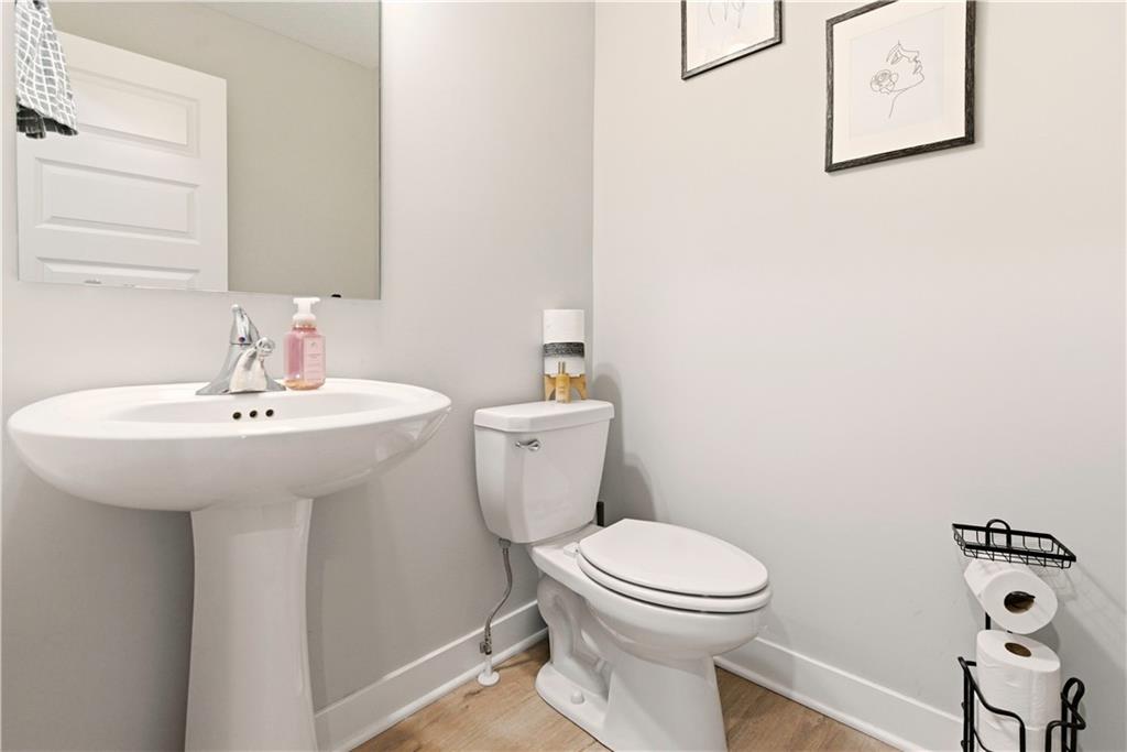 8913 Southwest 8th Street Blue Springs, MO 64064 - Photo 13 of 37