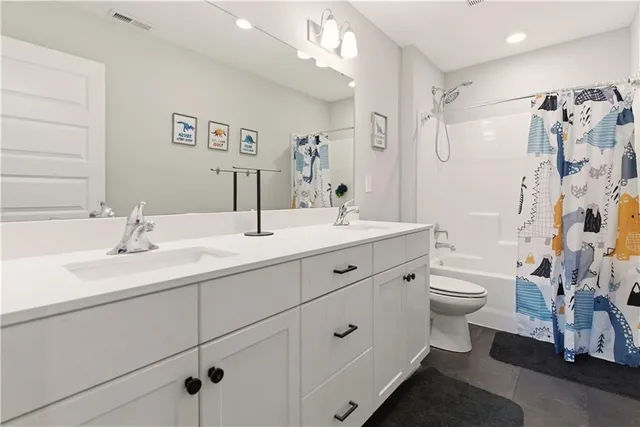 $425,000 | 8913 Southwest 8th Street, Blue Springs, MO 64064