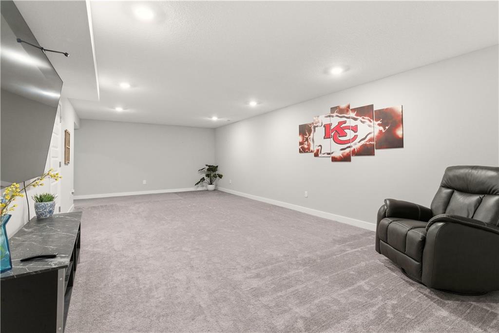 8913 Southwest 8th Street Blue Springs, MO 64064 - Photo 27 of 37