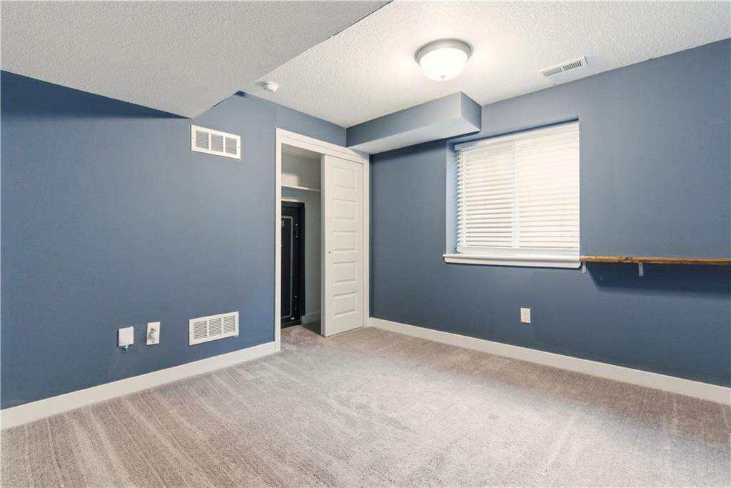 8913 Southwest 8th Street Blue Springs, MO 64064 - Photo 32 of 37