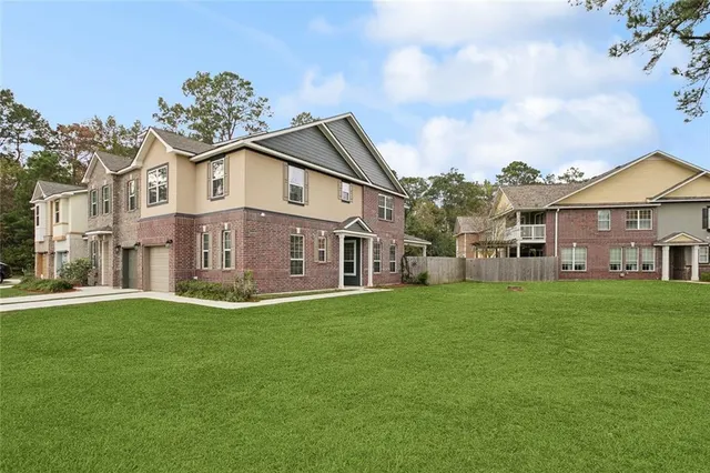 $249,900 | 263 Snowy Egret Court, Unit D, Madisonville, LA 70447