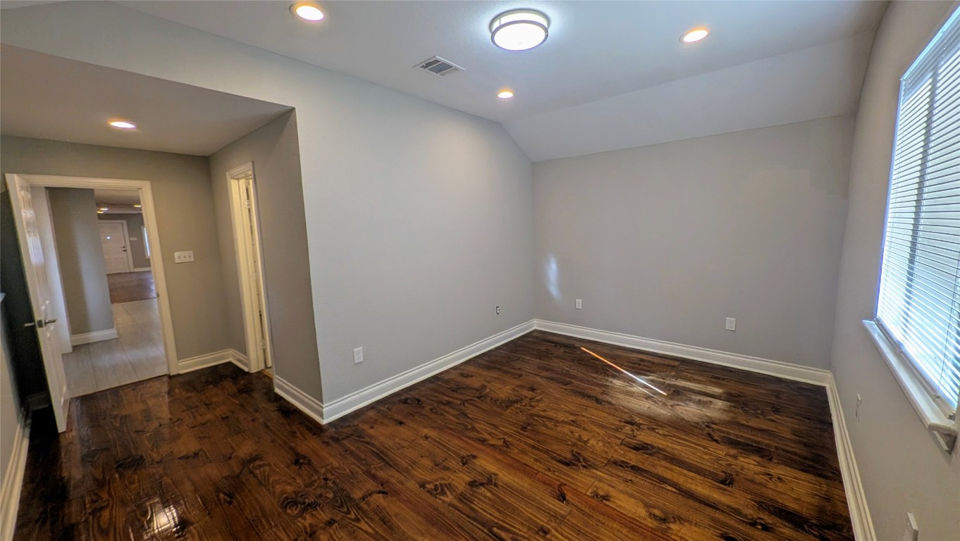 710 West 23rd Street Houston, TX 77008 - Photo 12 of 25