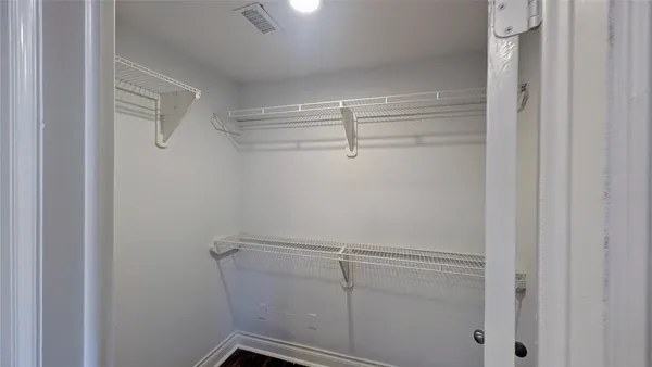 $2,395 | 710 West 23rd Street, Houston, TX 77008