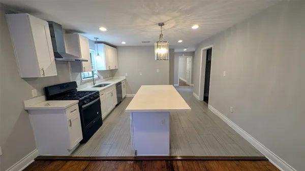 $2,395 | 710 West 23rd Street, Houston, TX 77008