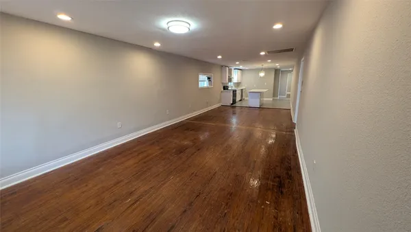 $2,395 | 710 West 23rd Street, Houston, TX 77008