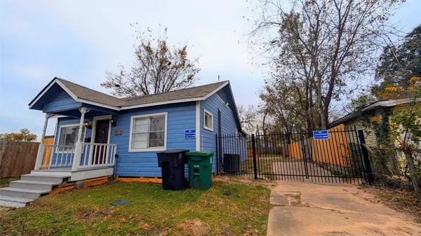 $2,395 | 710 West 23rd Street, Houston, TX 77008