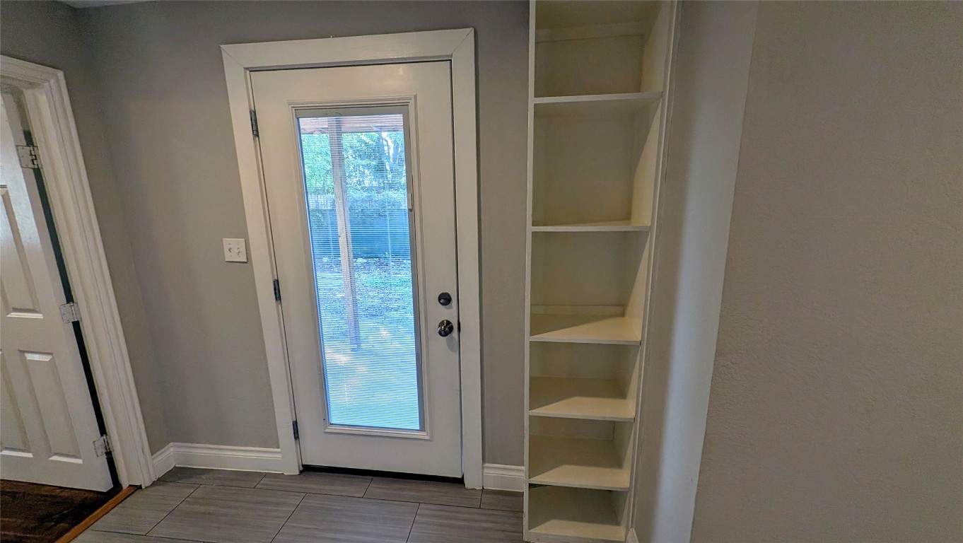 710 West 23rd Street Houston, TX 77008 - Photo 8 of 25