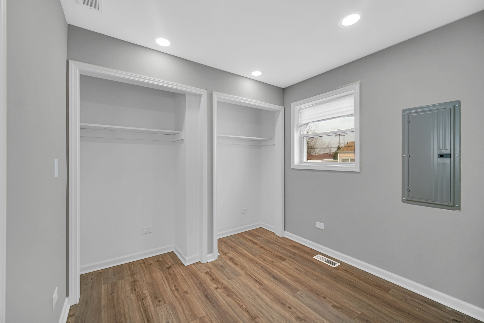 3629 West 84th Street Chicago, IL 60652 - Photo 16 of 23 a view of room with wooden floor and closet