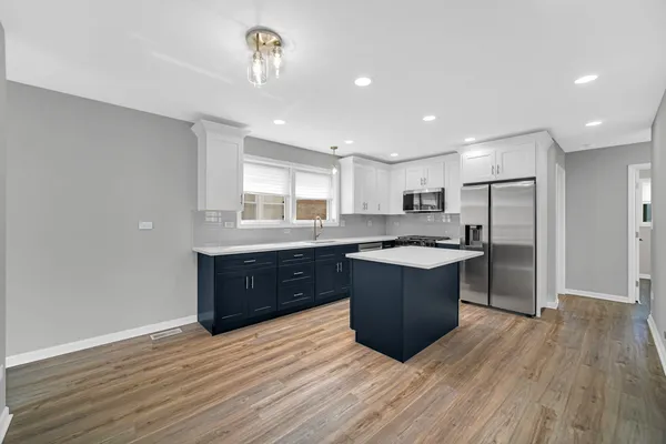 $389,900 | 3629 West 84th Street, Chicago, IL 60652